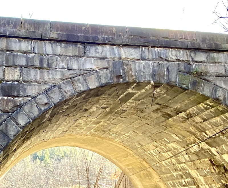 Keystone on  Keystone Arch Bridges trail