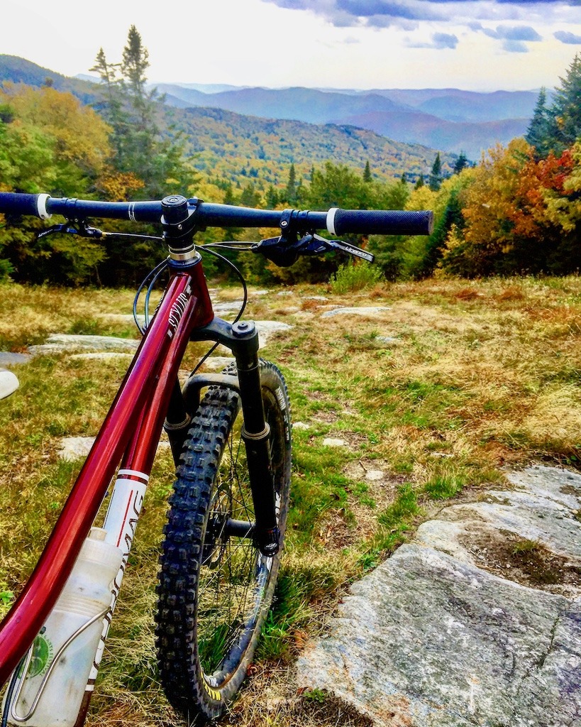 Mountain view on the best bike trails in Vermont