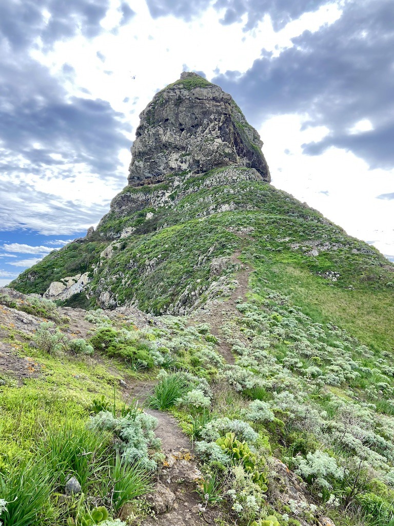 Roque de Taborno Hike in Tenerife-pillar up close
