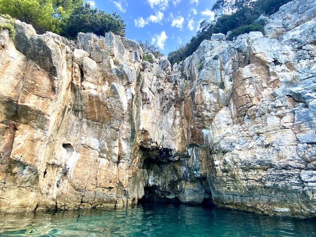 cliff jumping sea kayaking Rovinj