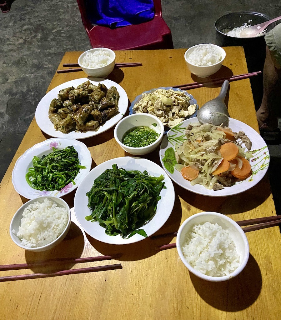 Vietnamese food-trekking in Sapa
