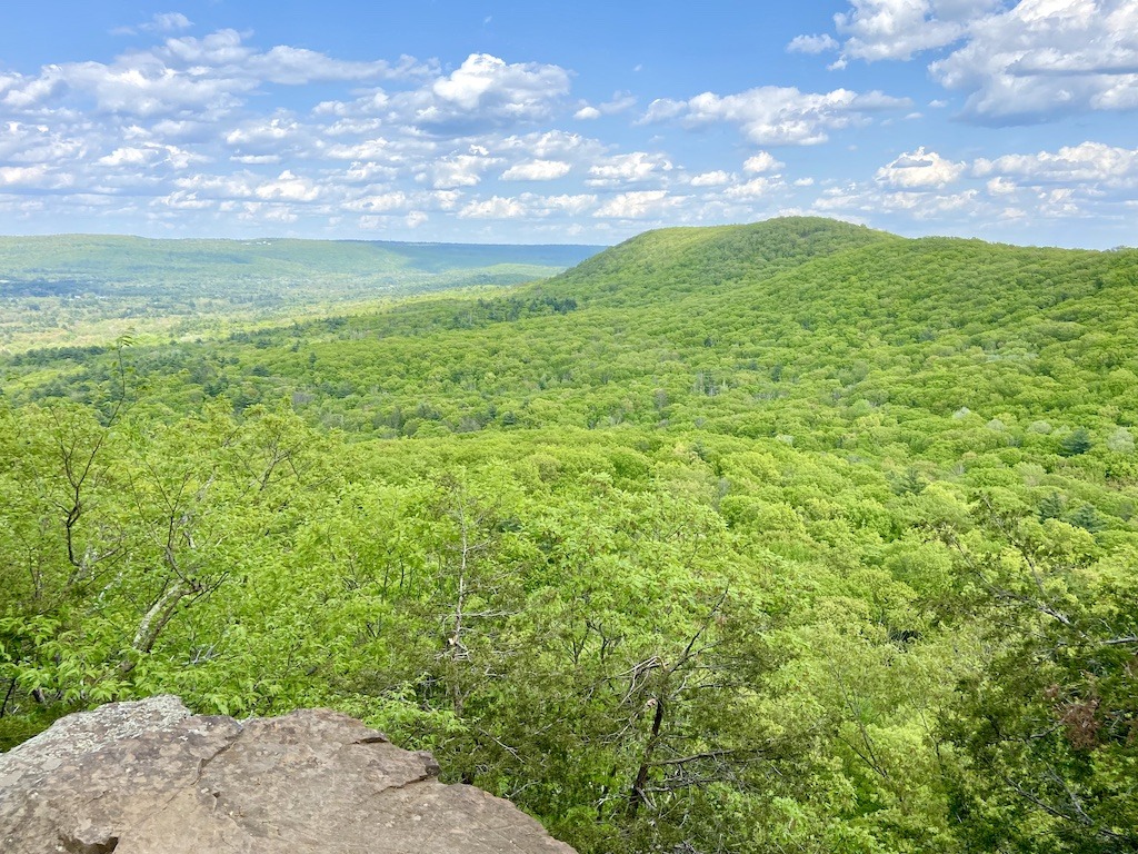 green mountain view-best hikes Holyoke Range