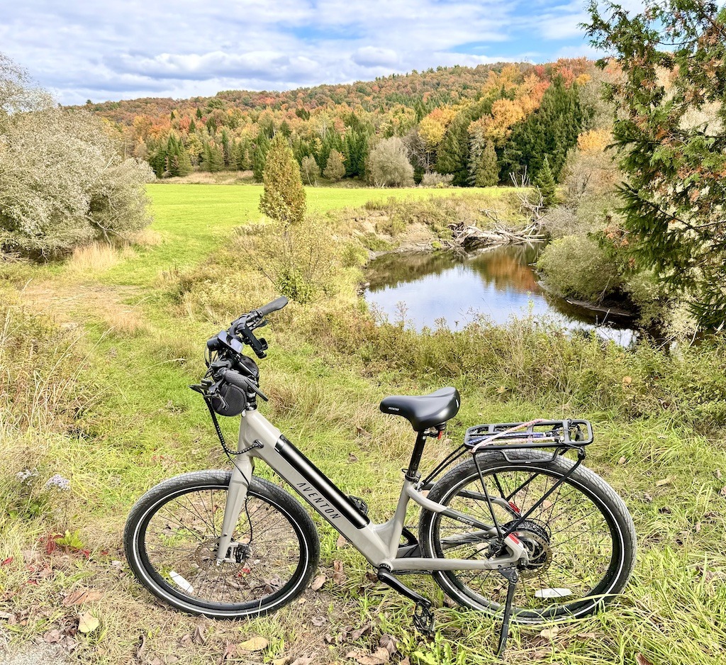 bike near river-bike routes of the Eastern Townships